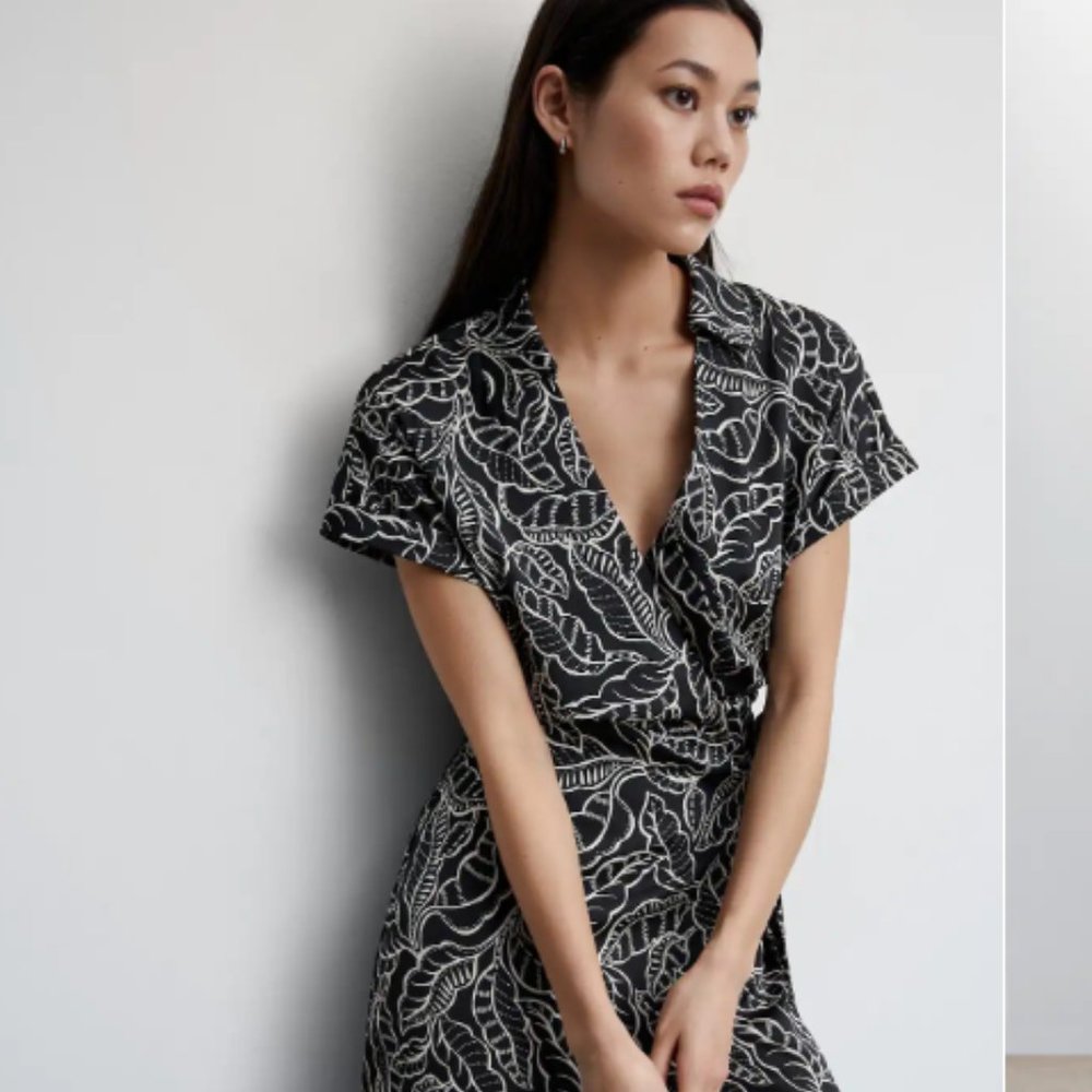 Mango Wrap Dress w side tie black white floral, shirt collar with short sleeves - Picture 2 of 4